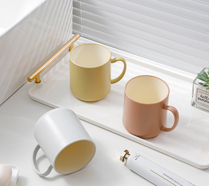 High-quality household toothbrush cup, stylish design, suitable for couples, perfect for washing and brushing teeth, and mold-resistant.